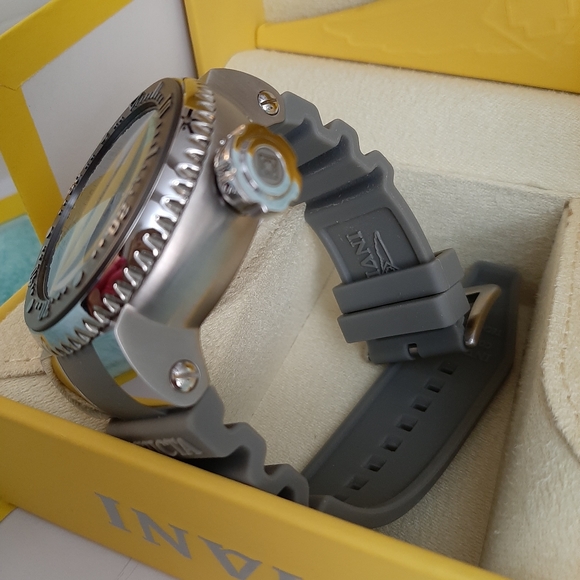 💯%GENUINE INVICTA WATCH MODEL #23357 Watches